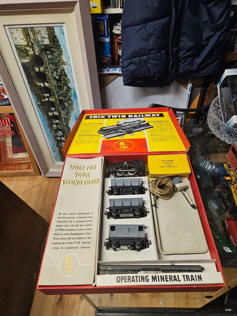 Hornby Trix Train Set - Image 1