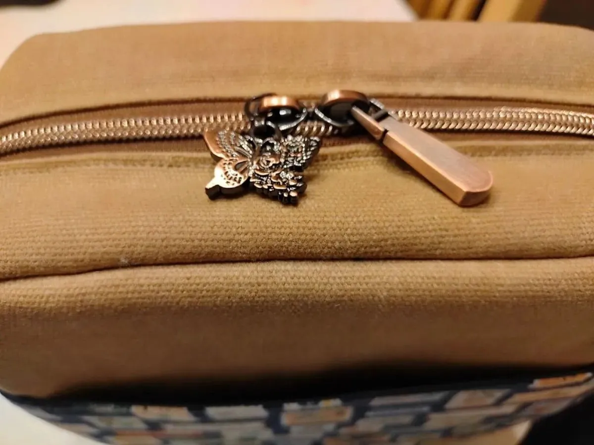 Collection of bags - Image 4