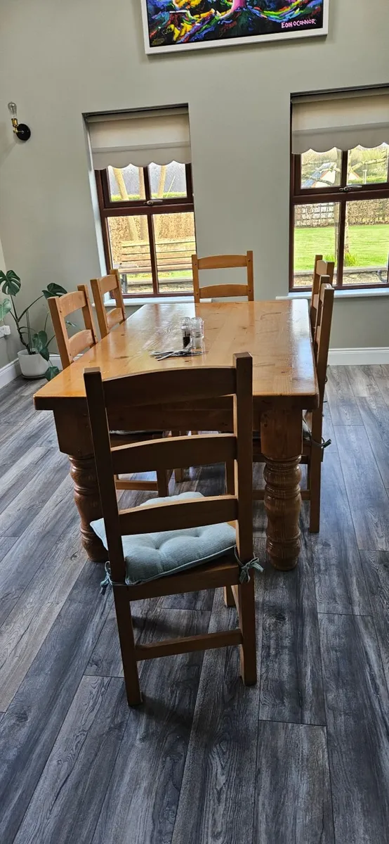 Dining table and chairs - Image 1