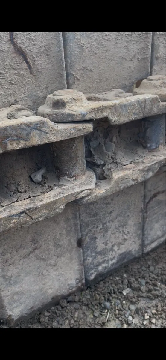 Tracks 700mm D4D chains - Image 4