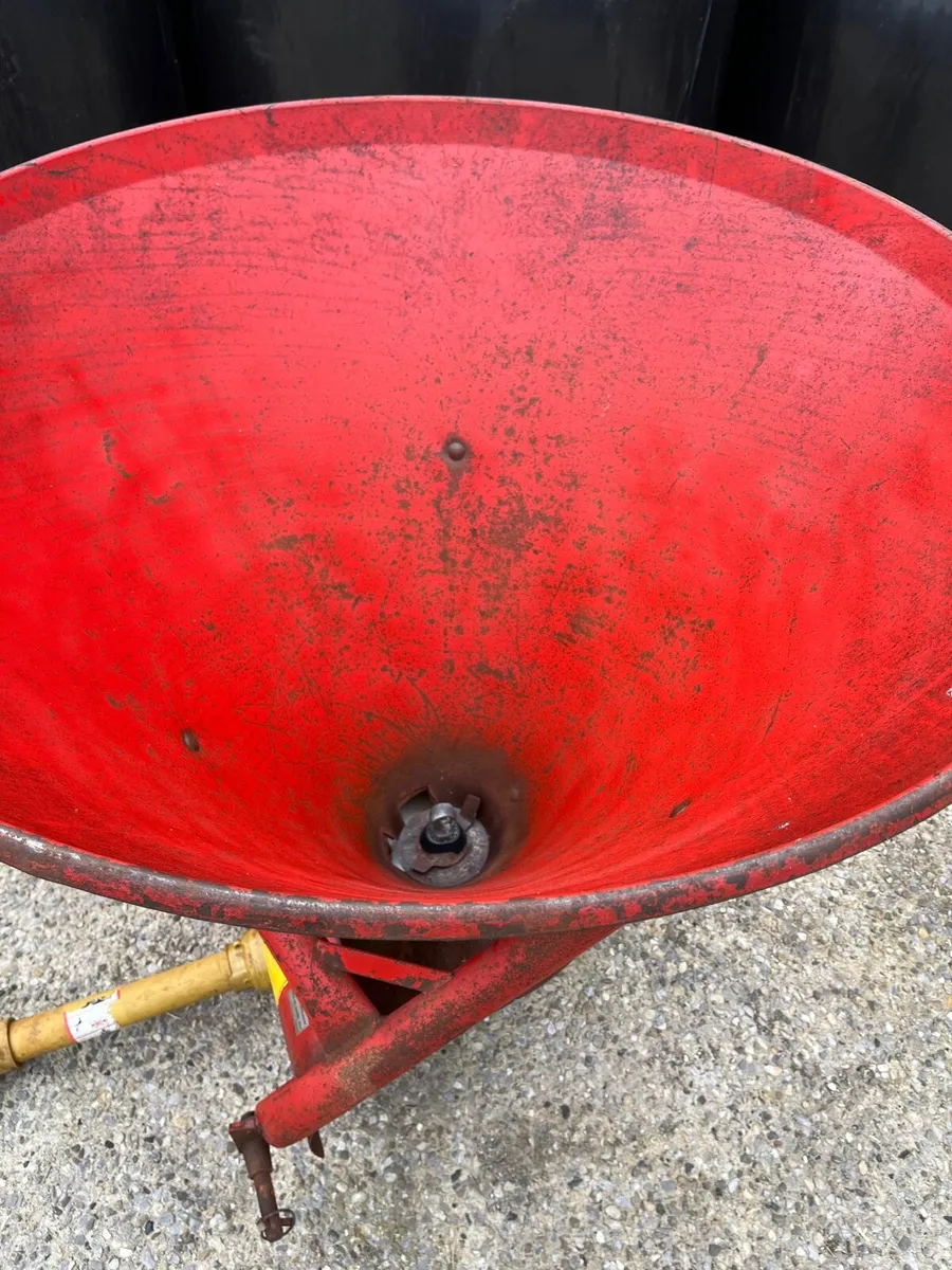 5 bag Fertiliser spreader - Image 3