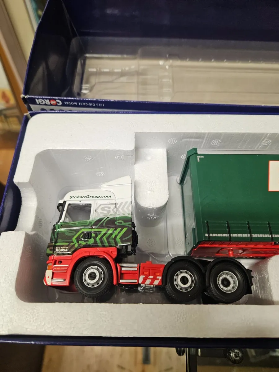 Corgi Scania Tractor Unit and Trailer Eddie Stobar - Image 2