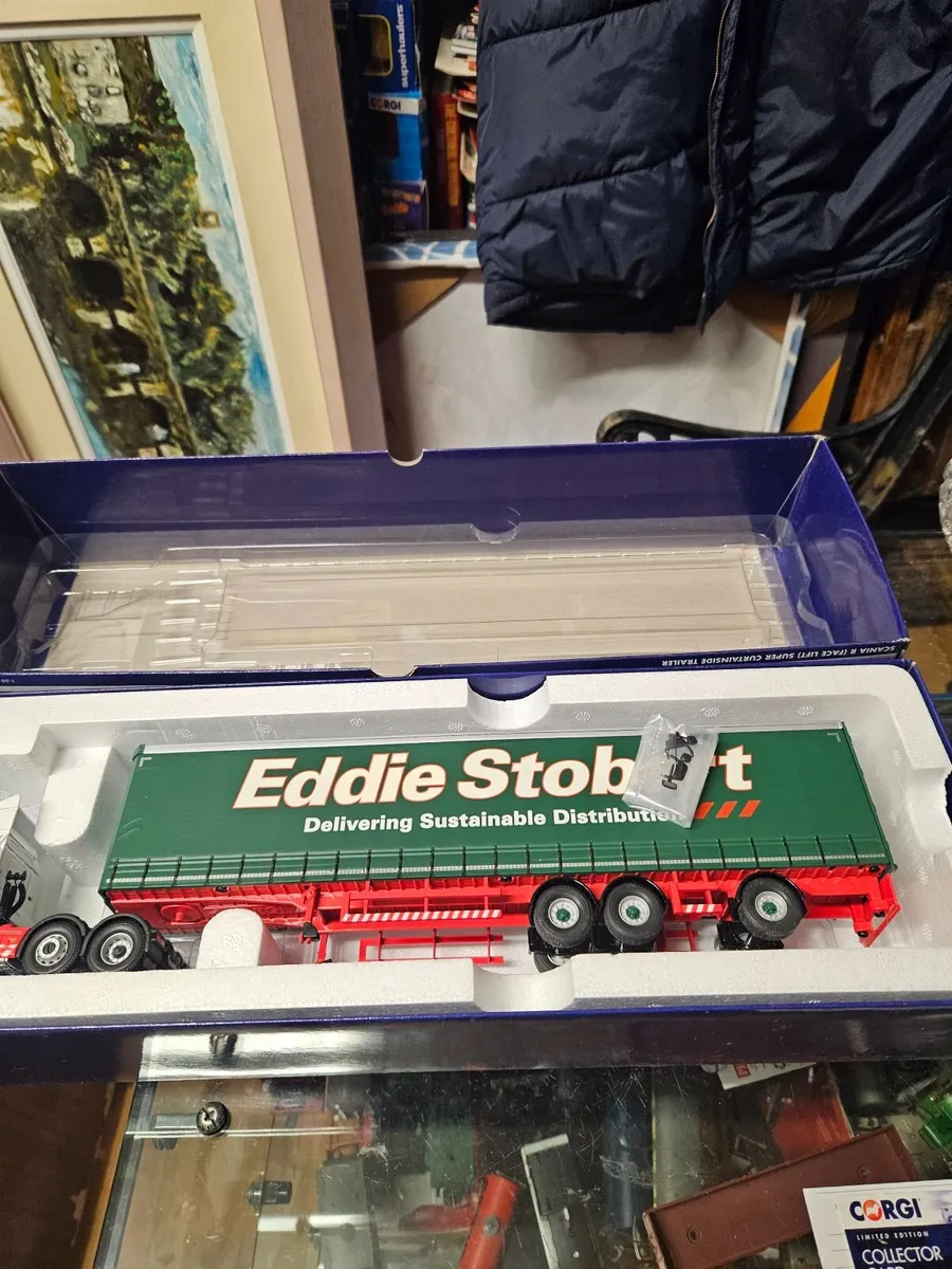 Corgi Scania Tractor Unit and Trailer Eddie Stobar - Image 3