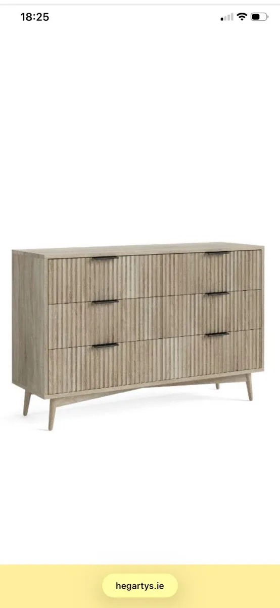 Enzo six drawer unit - Image 1