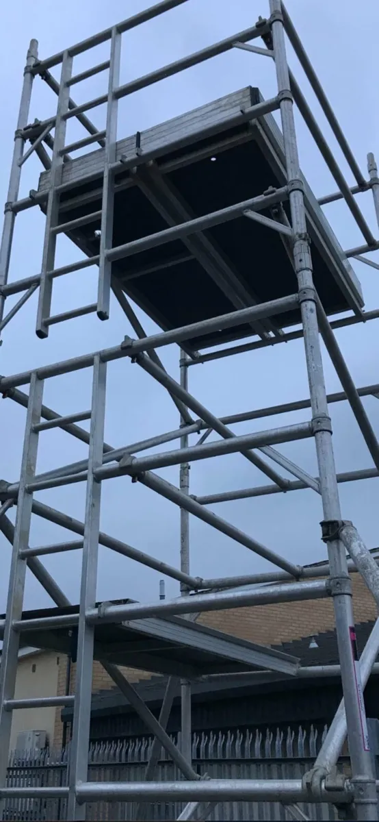 Tower scaffolding - Image 1