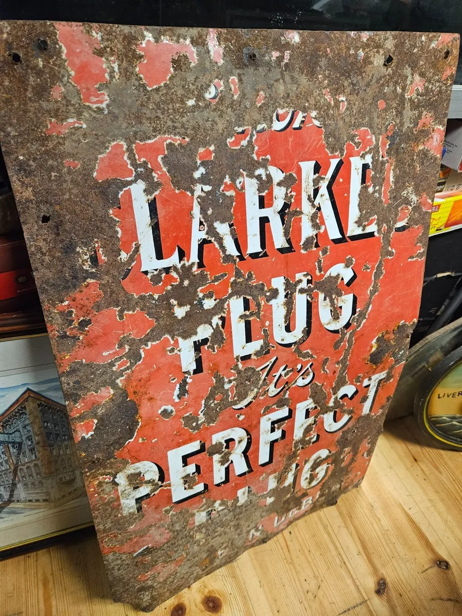 Vintage Clarkes Dublin Plug Tobacco Sign - Image 2