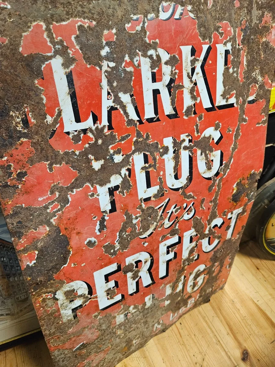 Vintage Clarkes Dublin Plug Tobacco Sign - Image 3