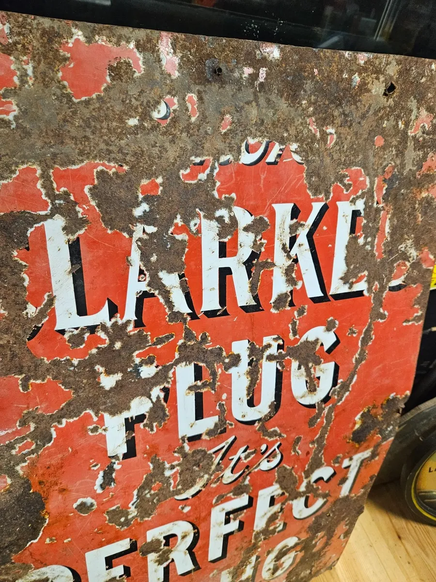 Vintage Clarkes Dublin Plug Tobacco Sign - Image 4