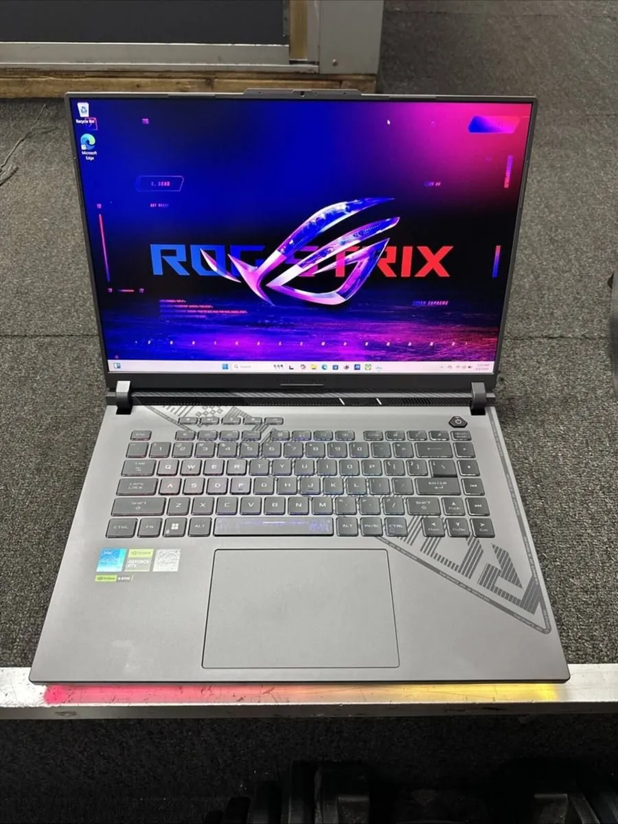 Laptop Asus ROG Strix G16 RTX 4070 - Image 1