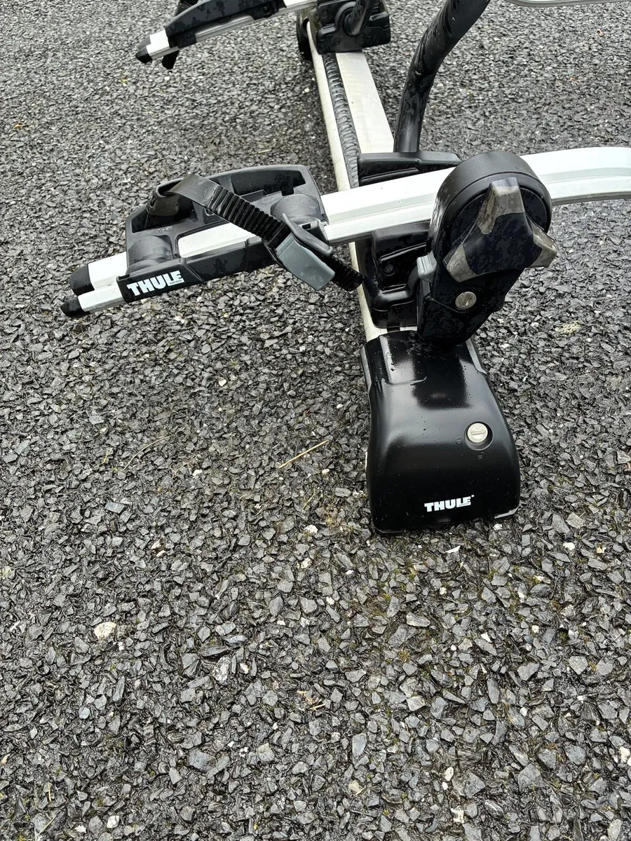 Thule Roof Rack Incl 2x Bike Carriers - Image 2