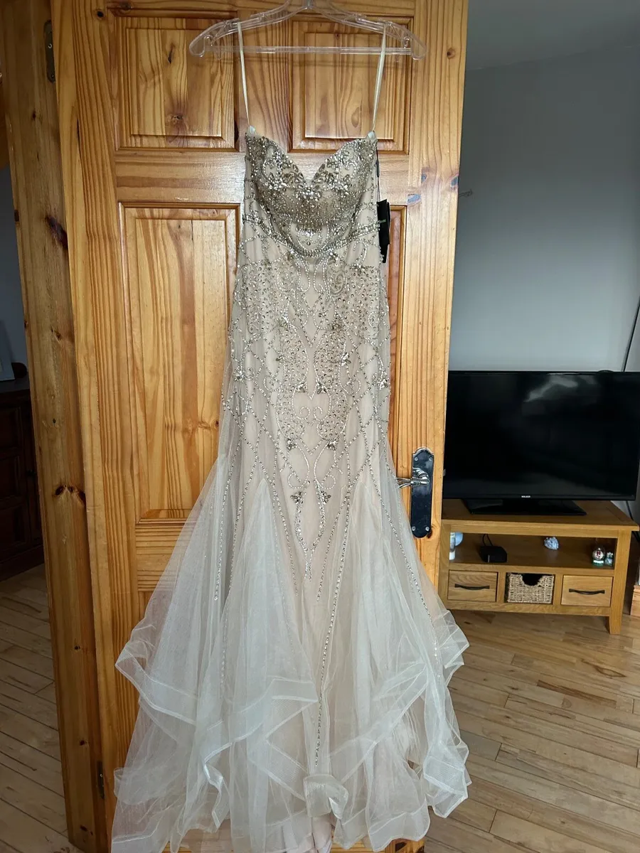 Debs dress - Image 2