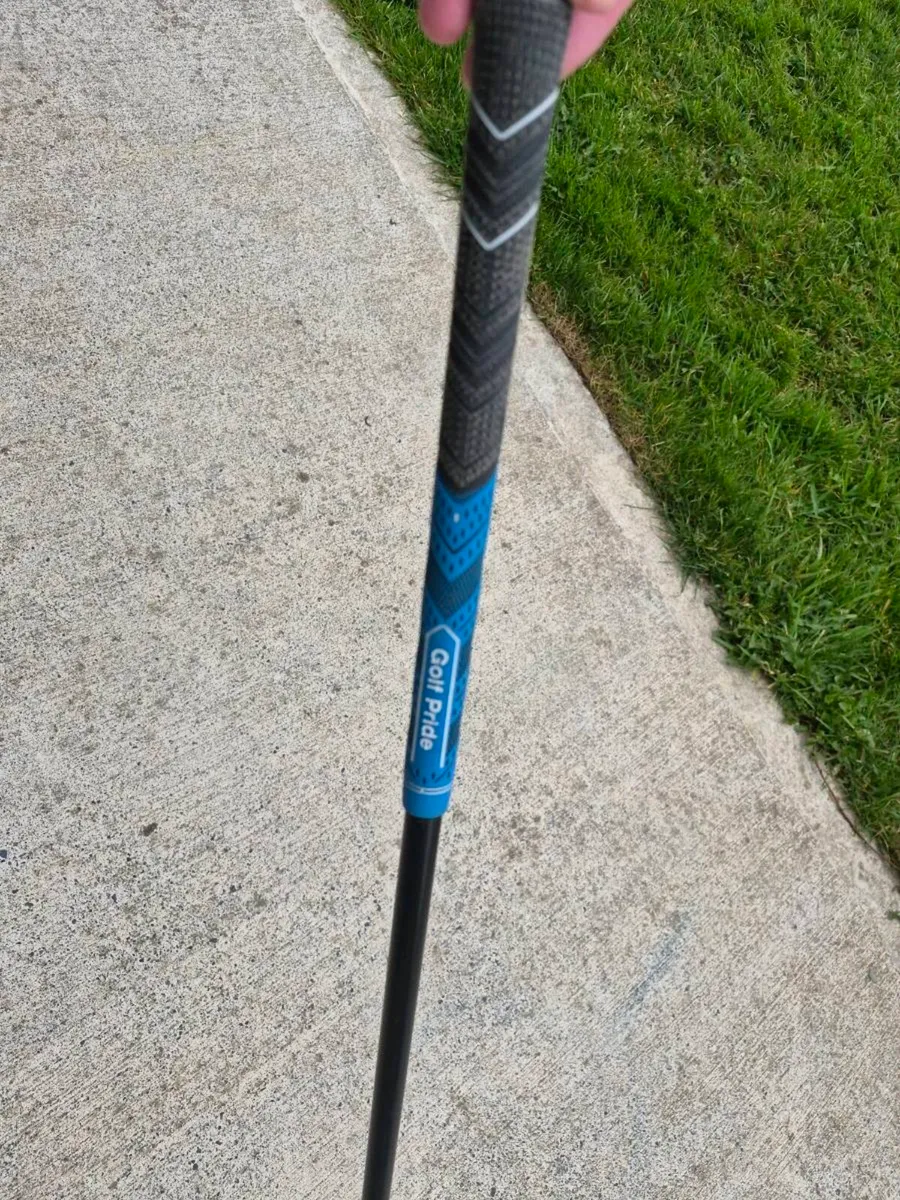 Taylormade P790 2 iron - Image 2