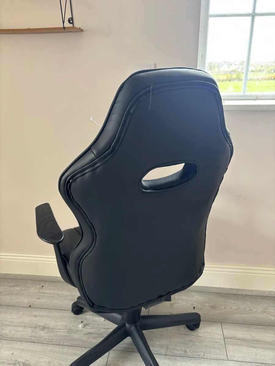 Office/ Gaming Chair - Image 2