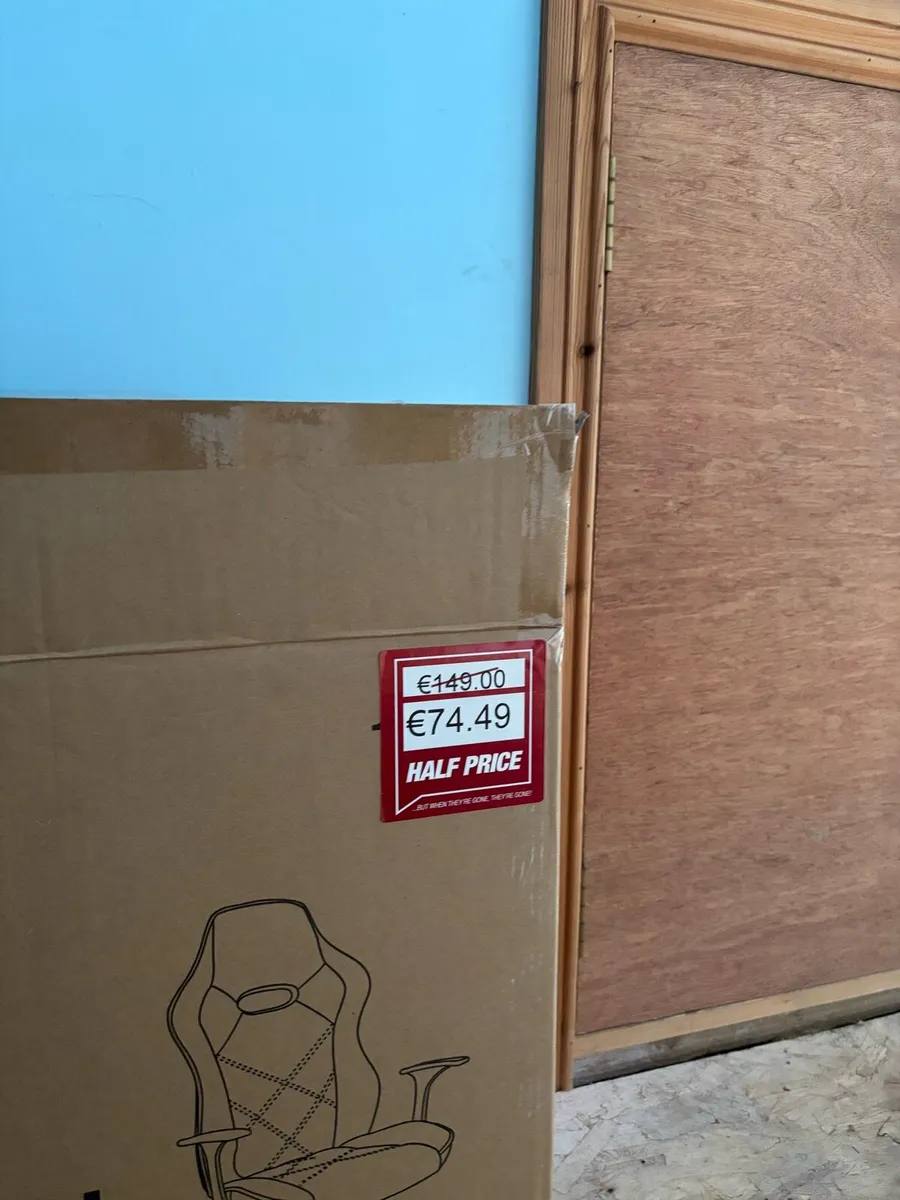 Office/ Gaming Chair - Image 3