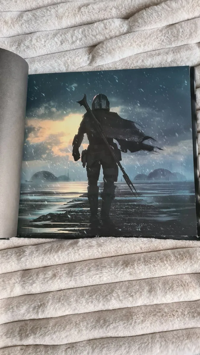 Starwars Mandalorian Book - Image 2