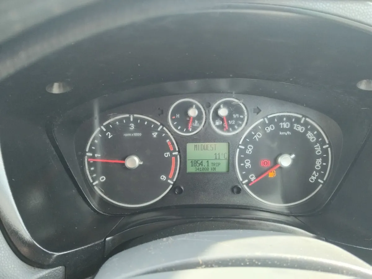 Ford Transit 2011 - Image 2