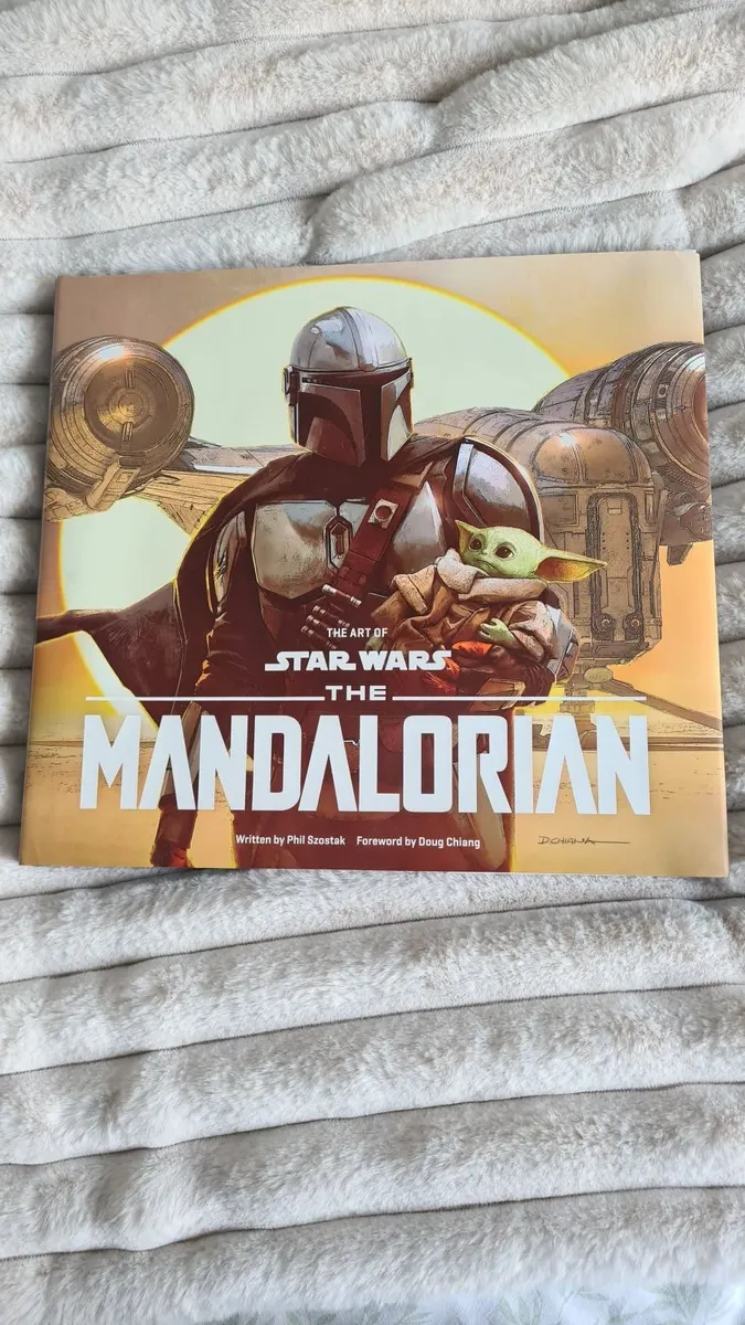 Starwars Mandalorian Book - Image 1