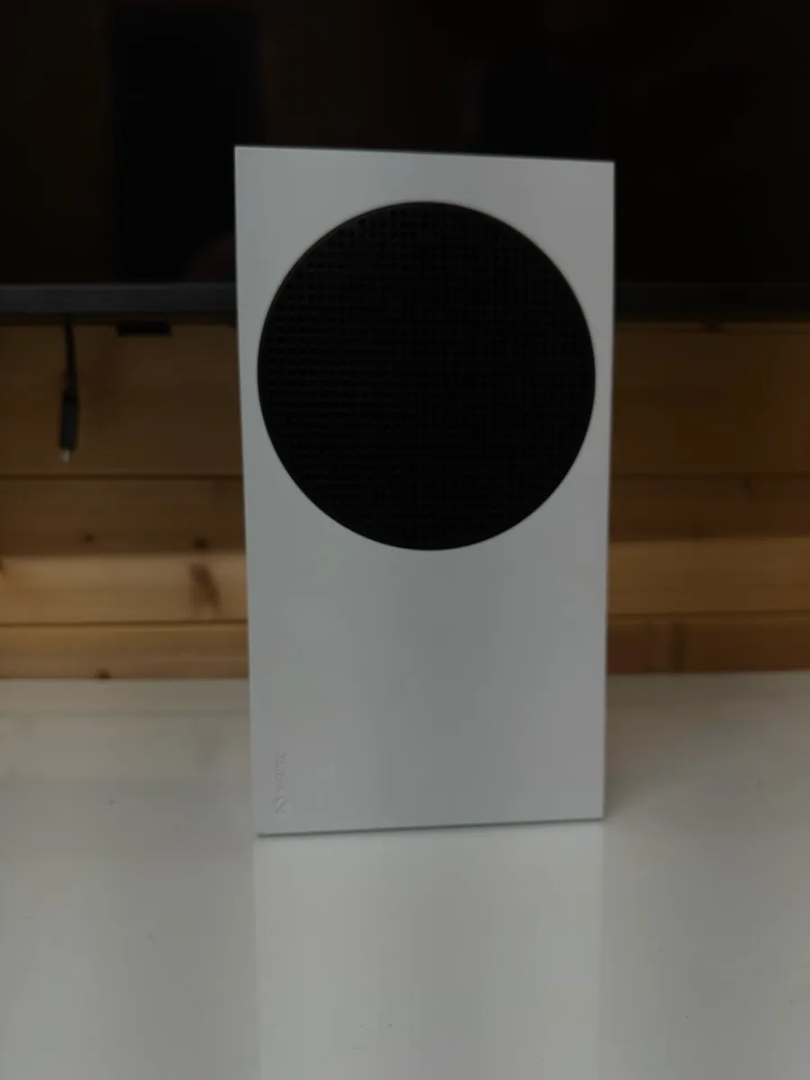 Xbox series s bundle - Image 2