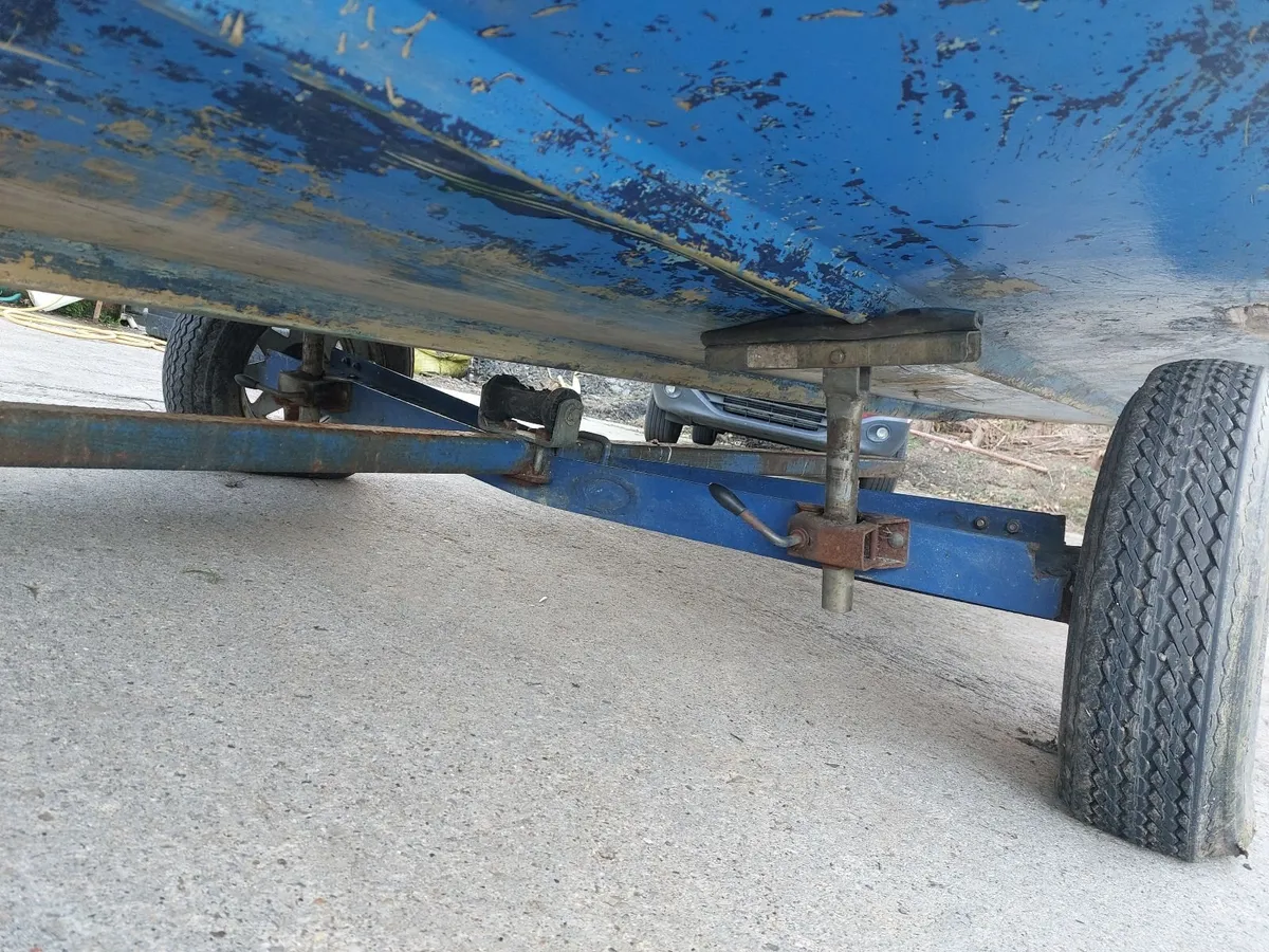 Shetland 535 Boat and trailer - Image 3