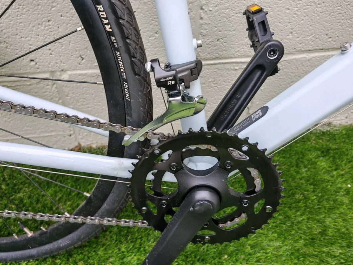 Triban RC120 Road Bike - Image 3