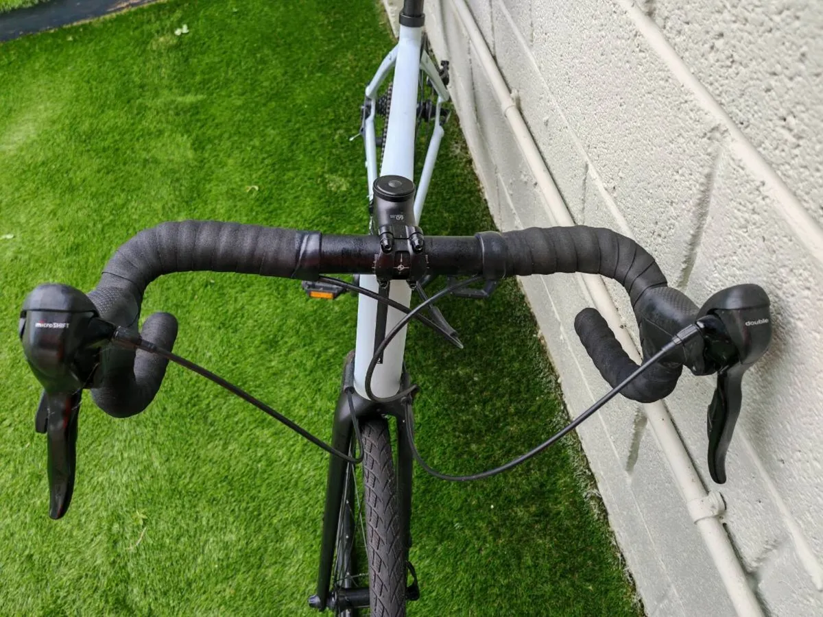 Triban RC120 Road Bike - Image 4