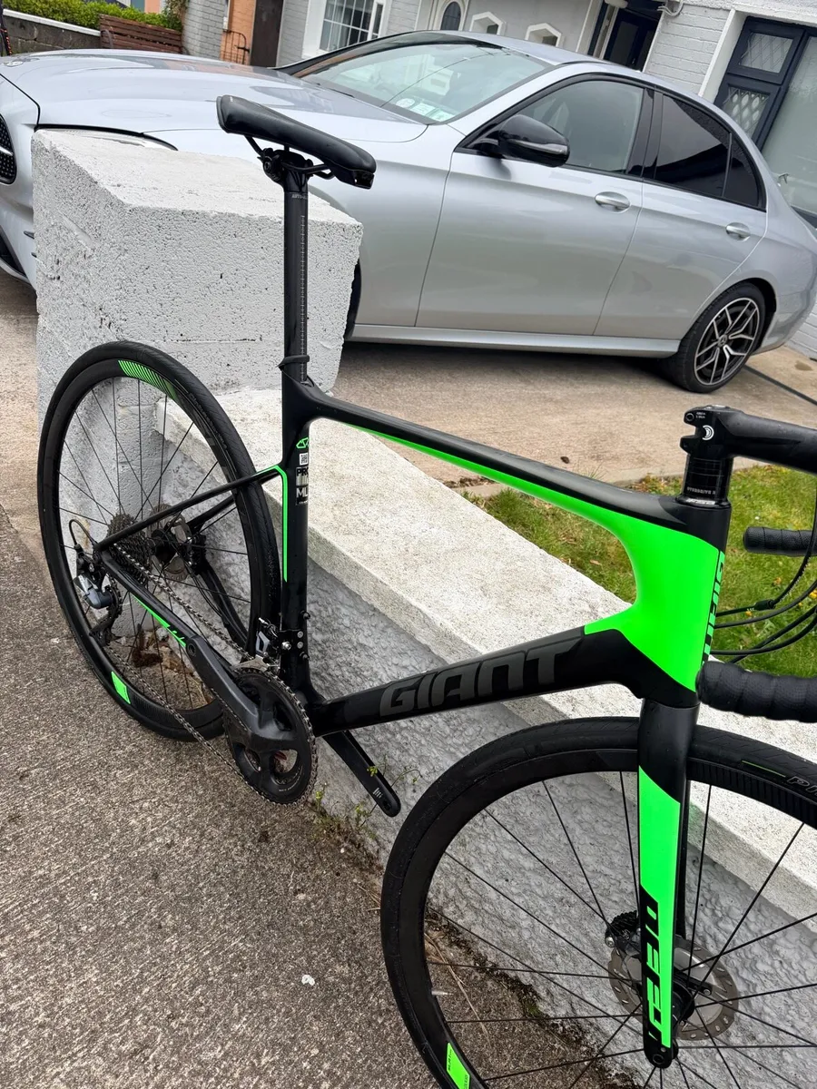 Giant Defy Advanced Pro 1 ( Full Carbon) M/L - Image 1