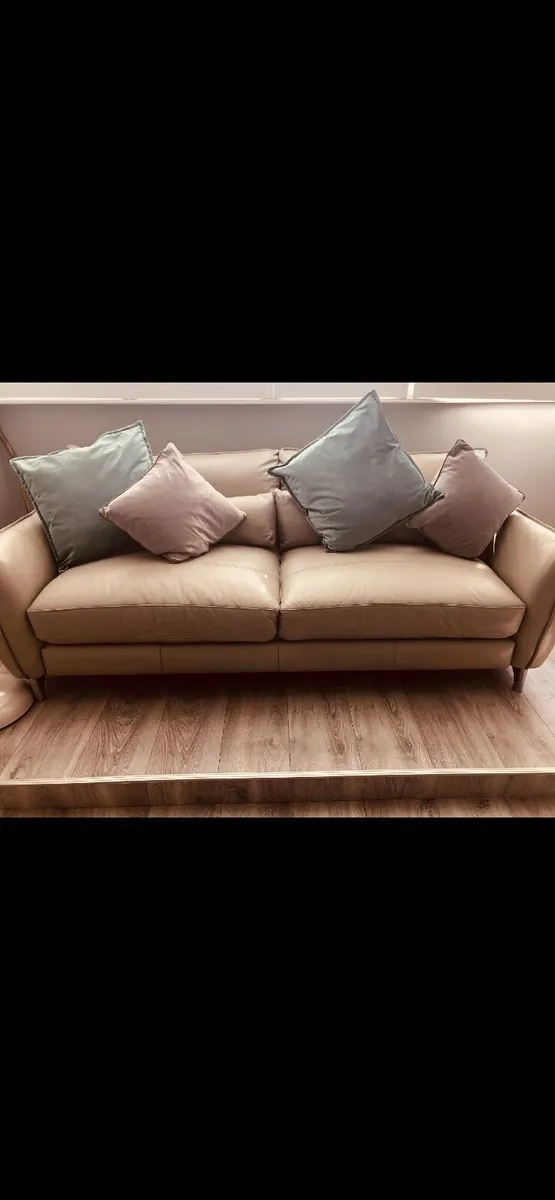 Leather chairs - Image 1