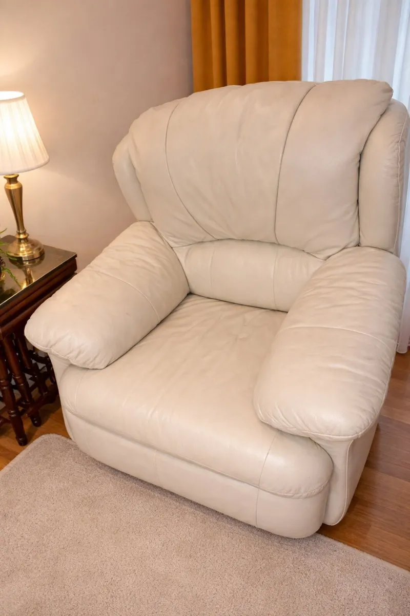 2 comfortable leather cream chairs - Image 3