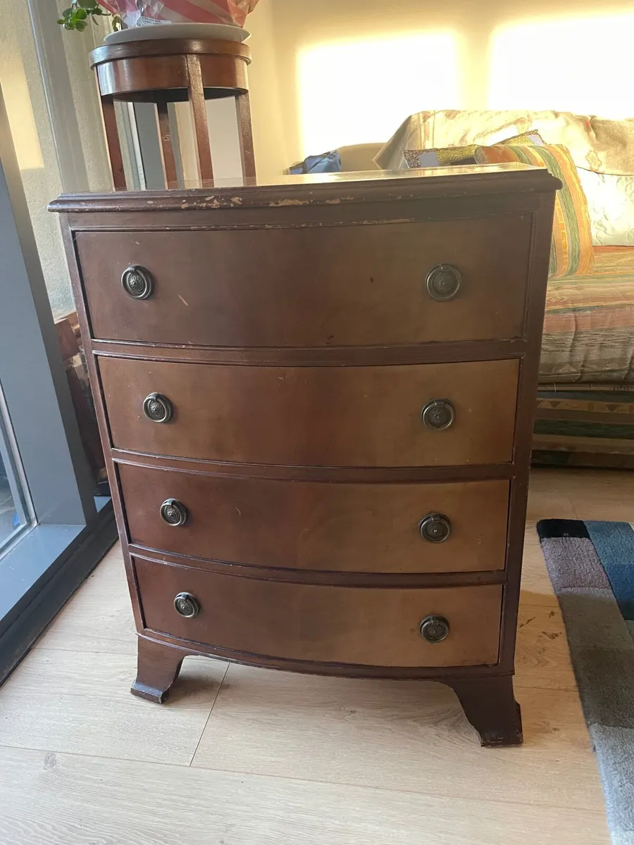 Chest of drawers - Image 1