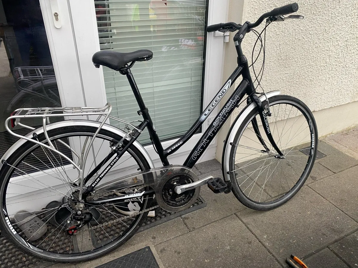 Like new goldrush legend hybrid 28 inch - Image 1