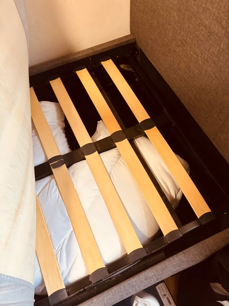 Single bed - Image 4