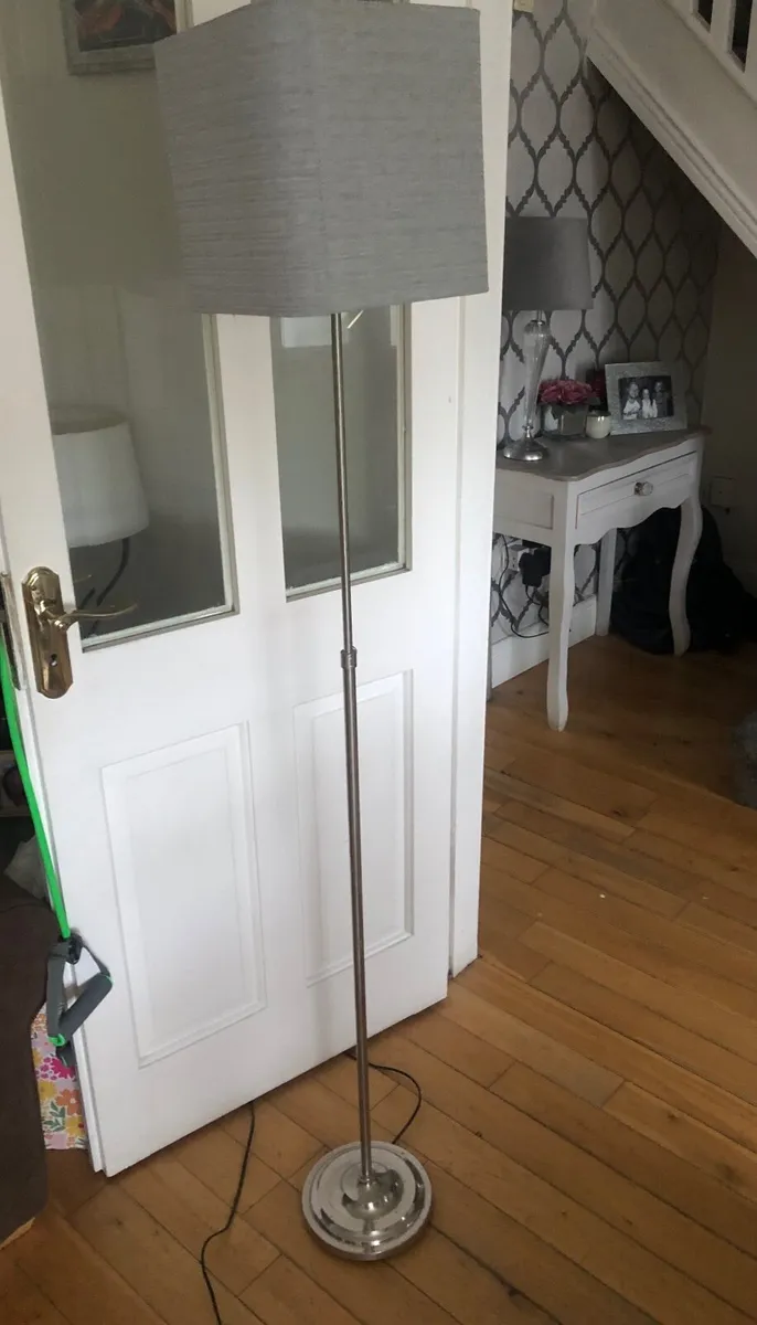 Floor lamp - Image 1