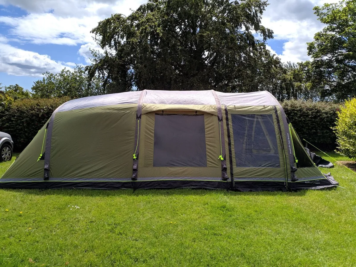 Camping gear (tent+mattresses+sleeping bags) - Image 1