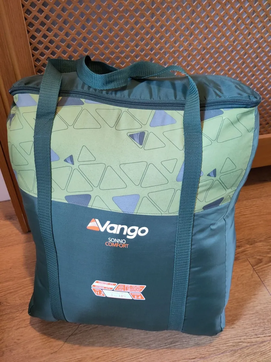 Camping gear (tent+mattresses+sleeping bags) - Image 2