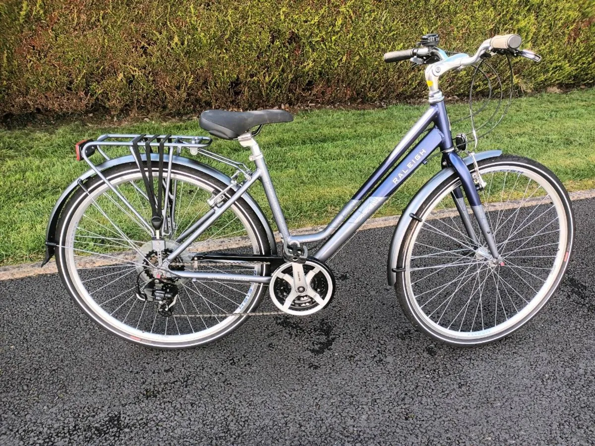 Ladies hybrid bicycle - Image 4