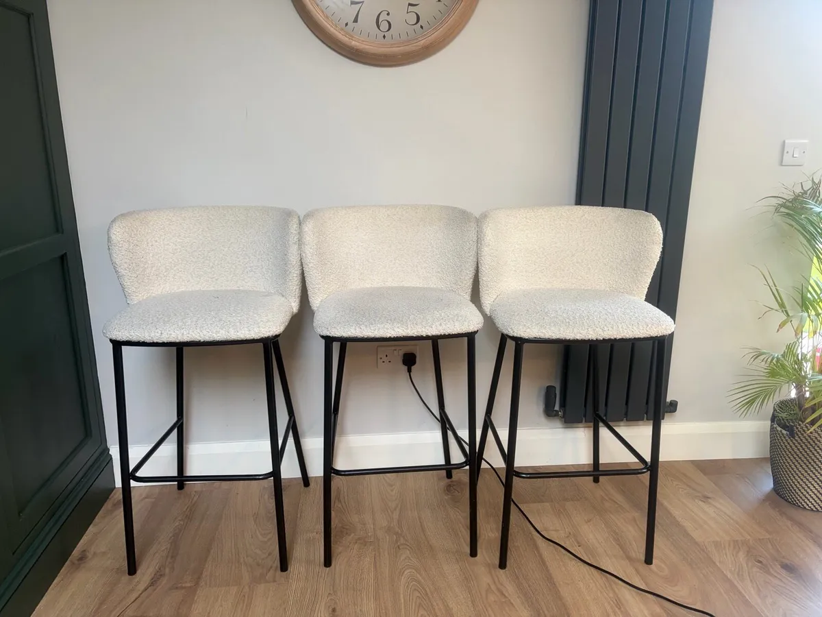 Kane home wool chairs and stools - Image 4