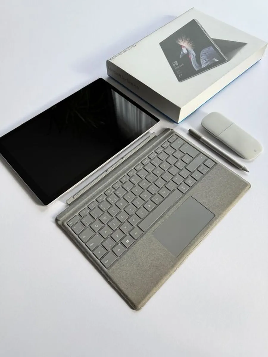Microsoft Surface Pro 5 i5 8GB 256GB Bundle + Keyboard Pen Mouse - Image 2