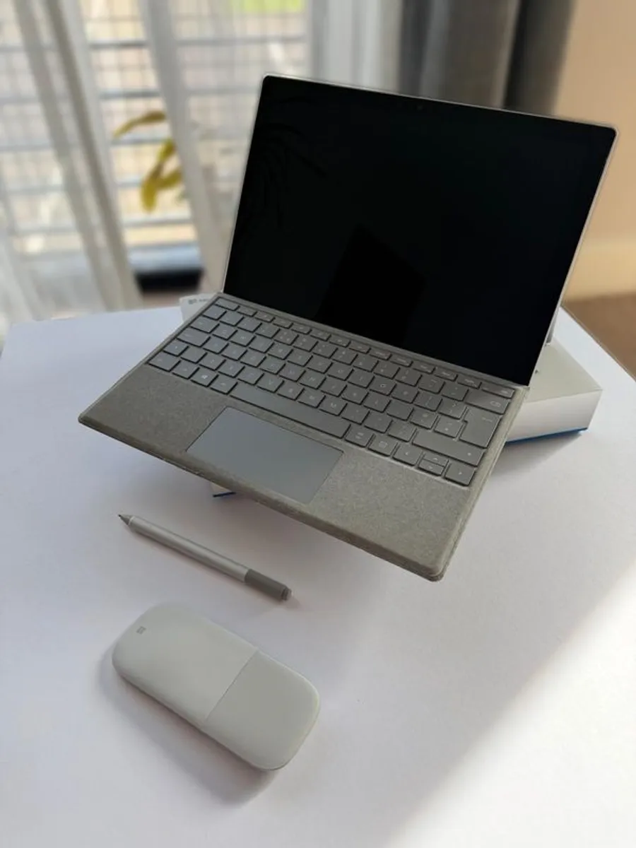 Microsoft Surface Pro 5 i5 8GB 256GB Bundle + Keyboard Pen Mouse - Image 3