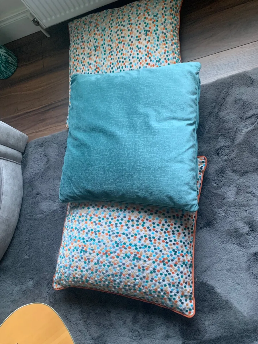 Cushions - Image 2