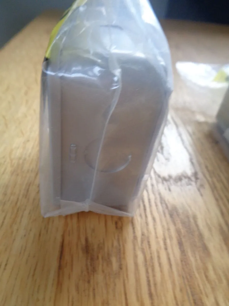 Double Pole Metal Clad Switch & Surface Box x 3 - Image 4