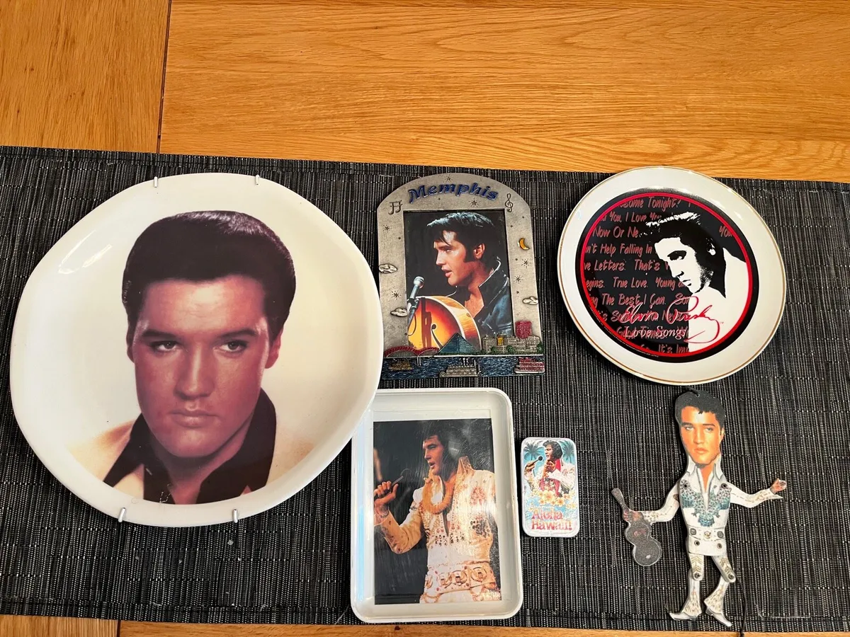 Elvis Memorabilia - Image 1