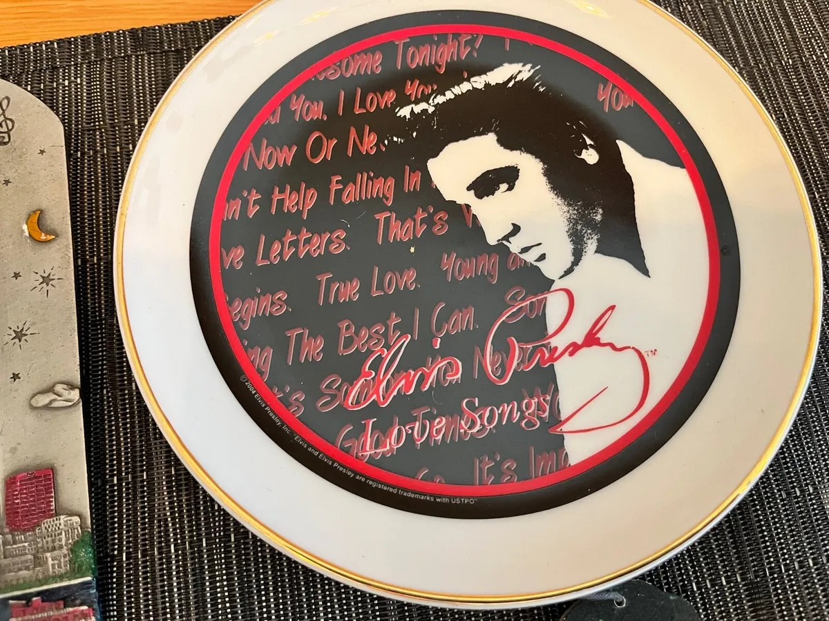 Elvis Memorabilia - Image 3