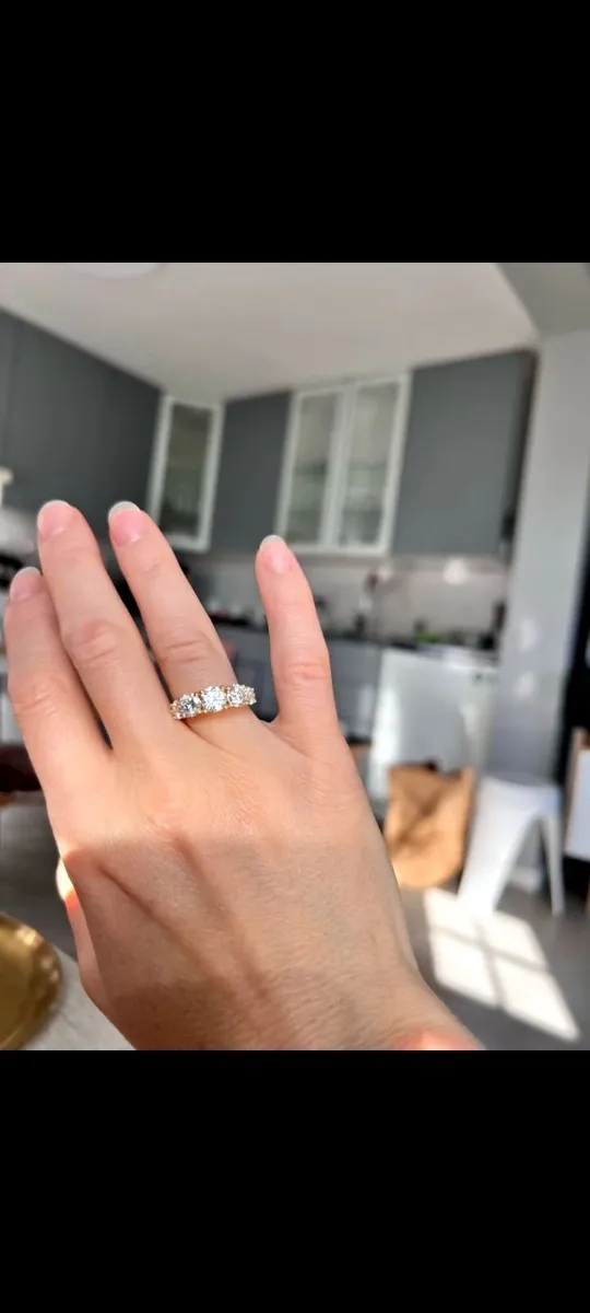 Beautiful Dress Ring - Image 3