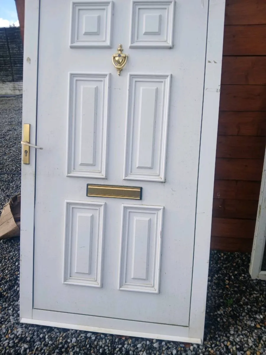 Window and door - Image 2