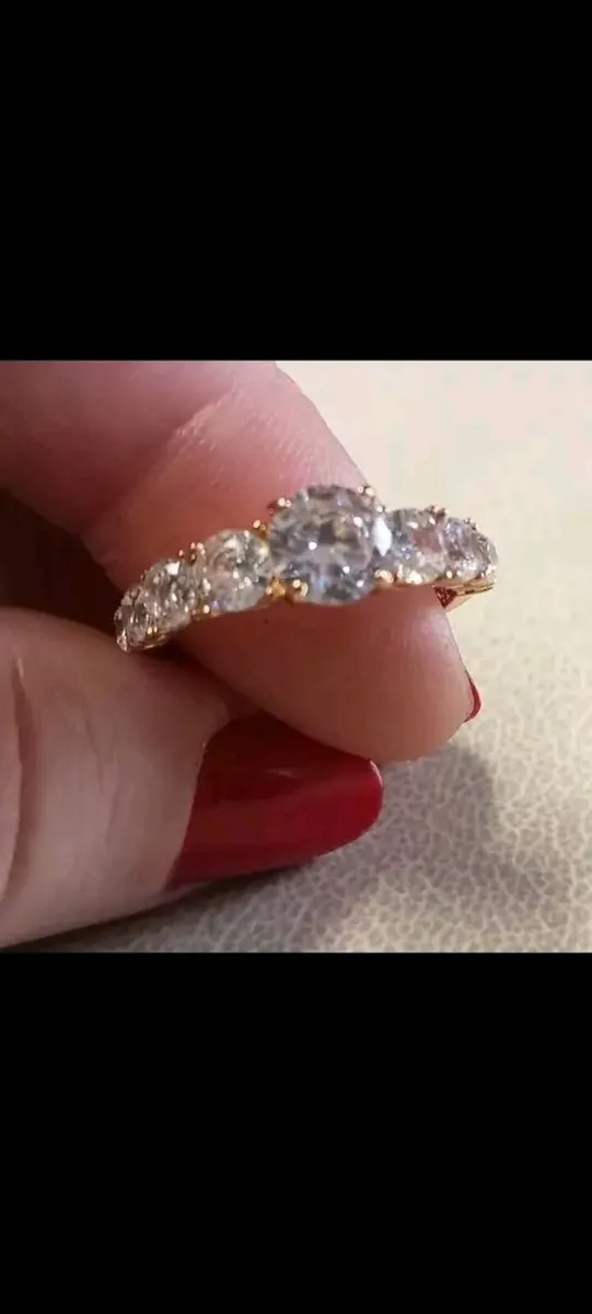 Beautiful Dress Ring - Image 1