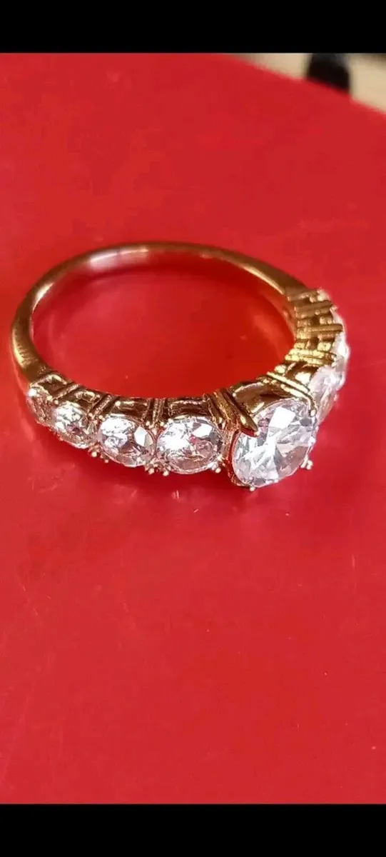 Beautiful Dress Ring - Image 3