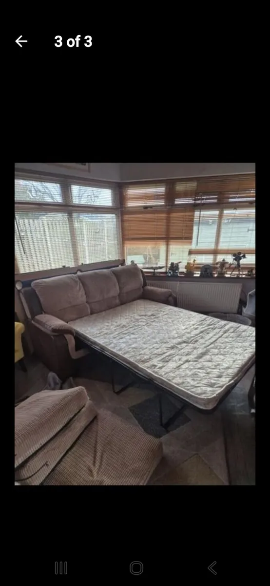 Large sofa bed - Image 3