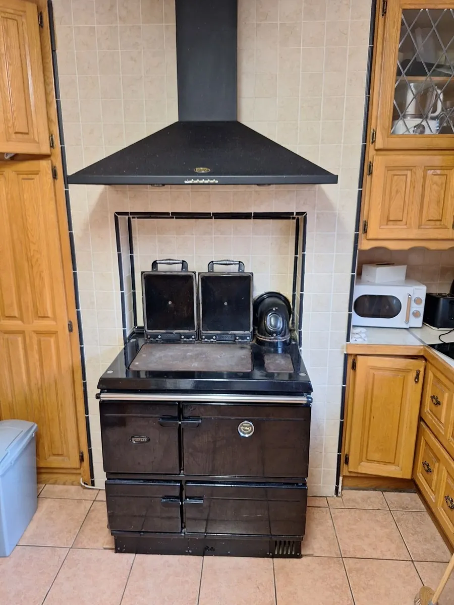 Stanley Brandon Gas Cooker with Hood - Image 1