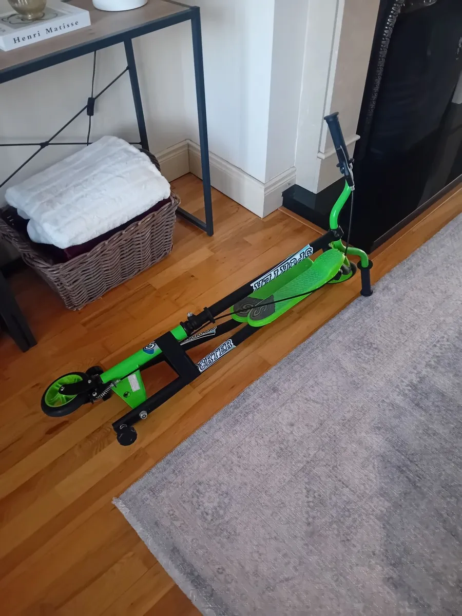 Kids Scooters - Pink & Green - Image 3