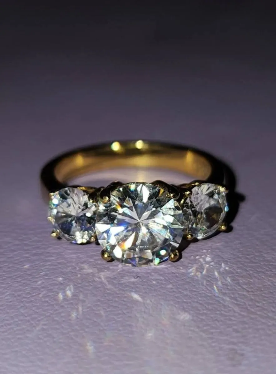 Beautiful Dress Ring - Image 2